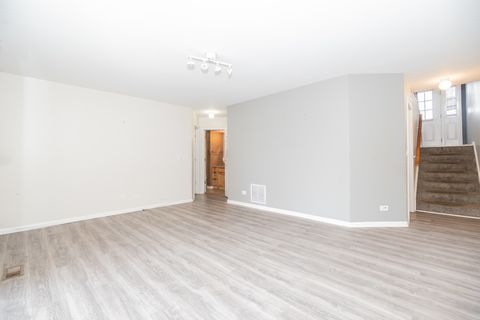 Tiny photo for 2831 S Embers Lane, Arlington Heights, IL 60005 (MLS # 12511595)