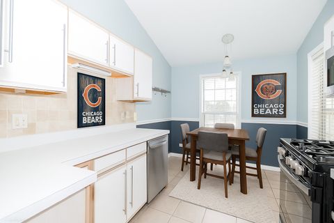 Tiny photo for 2831 S Embers Lane, Arlington Heights, IL 60005 (MLS # 12511595)