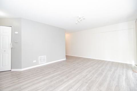 Tiny photo for 2831 S Embers Lane, Arlington Heights, IL 60005 (MLS # 12511595)