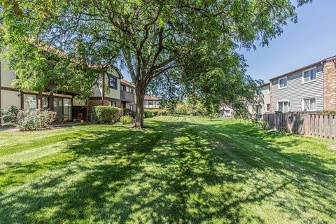 Tiny photo for 1538 Springview Court #A1, Wheeling, IL 60090 (MLS # 12696114)