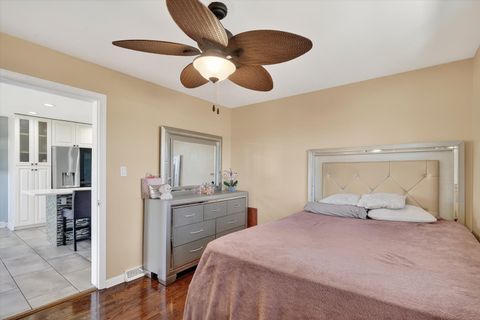 Tiny photo for 2956 W 99th Place, Evergreen Park, IL 60805 (MLS # 12613430)