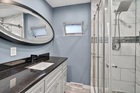 Tiny photo for 2956 W 99th Place, Evergreen Park, IL 60805 (MLS # 12613430)