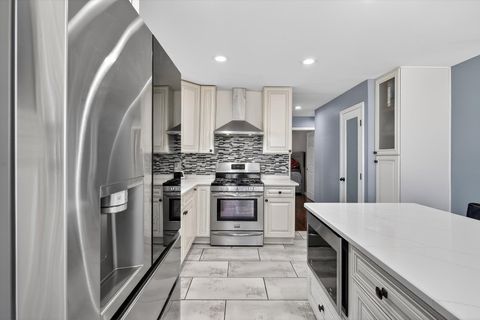 Tiny photo for 2956 W 99th Place, Evergreen Park, IL 60805 (MLS # 12613430)