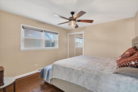 Tiny photo for 2956 W 99th Place, Evergreen Park, IL 60805 (MLS # 12613430)