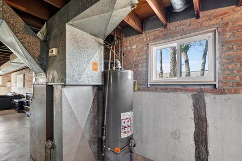 Tiny photo for 2956 W 99th Place, Evergreen Park, IL 60805 (MLS # 12613430)