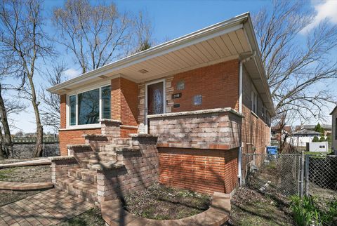 Tiny photo for 2956 W 99th Place, Evergreen Park, IL 60805 (MLS # 12613430)