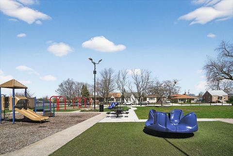 Tiny photo for 2956 W 99th Place, Evergreen Park, IL 60805 (MLS # 12613430)