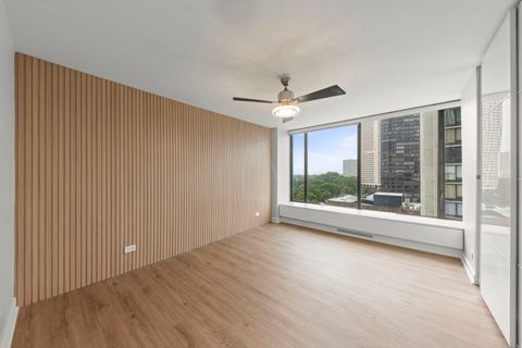 Tiny photo for 5455 N Sheridan Road #908, Chicago, IL 60640 (MLS # 12682122)