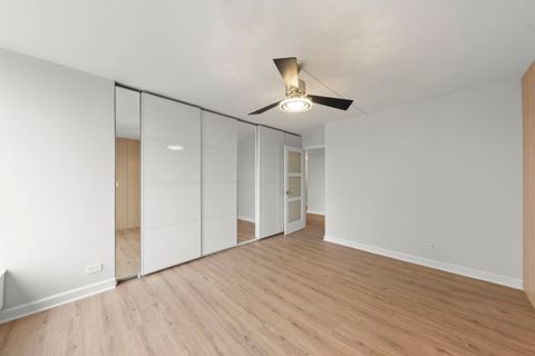Tiny photo for 5455 N Sheridan Road #908, Chicago, IL 60640 (MLS # 12682122)