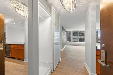 Tiny photo for 5455 N Sheridan Road #908, Chicago, IL 60640 (MLS # 12682122)