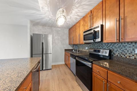 Tiny photo for 5455 N Sheridan Road #908, Chicago, IL 60640 (MLS # 12682122)