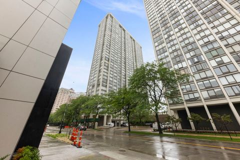 Tiny photo for 5455 N Sheridan Road #908, Chicago, IL 60640 (MLS # 12682122)