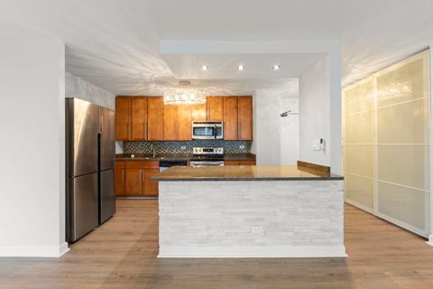 Tiny photo for 5455 N Sheridan Road #908, Chicago, IL 60640 (MLS # 12682122)