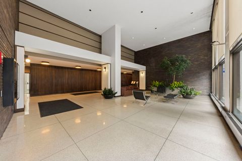 Tiny photo for 5455 N Sheridan Road #908, Chicago, IL 60640 (MLS # 12682122)