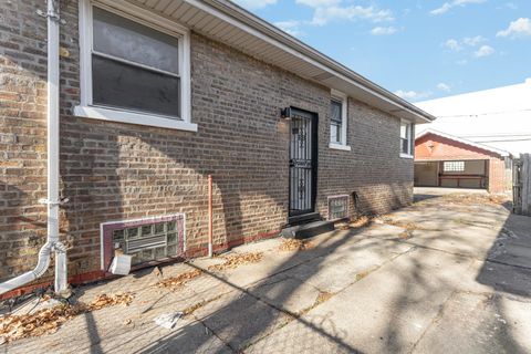 Tiny photo for 4852 W HIRSCH Street, Chicago, IL 60651 (MLS # 12526899)