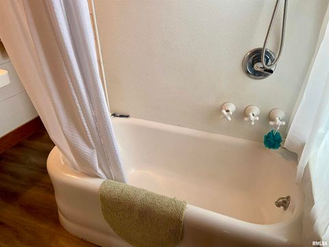 Tiny photo for 614 S 22ND Street, Quincy, IL 62301 (MLS # QC4269690)