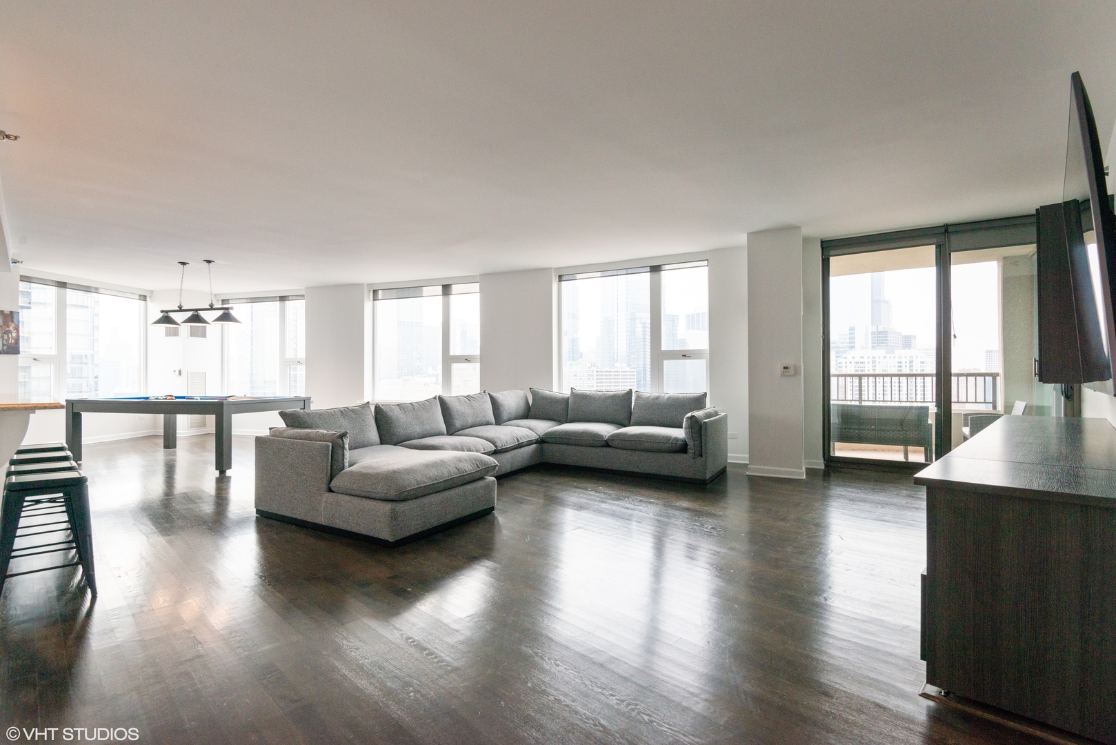 501 N Clinton Street 3103
