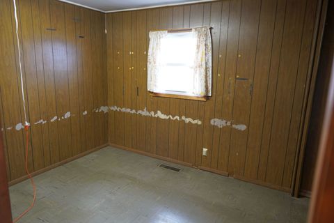 Tiny photo for 19 Helm Road, Carpentersville, IL 60110 (MLS # 12573792)