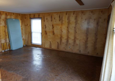 Tiny photo for 19 Helm Road, Carpentersville, IL 60110 (MLS # 12573792)