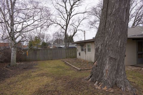 Tiny photo for 19 Helm Road, Carpentersville, IL 60110 (MLS # 12573792)