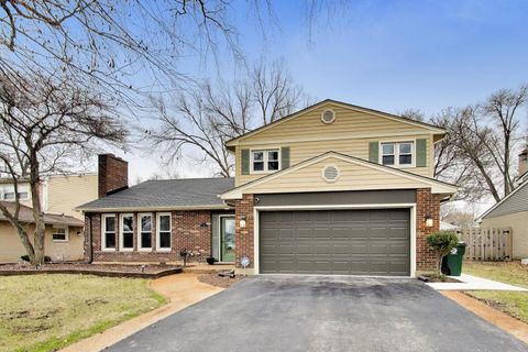 Tiny photo for 5 E Emerson Street, Arlington Heights, IL 60005 (MLS # 12588923)