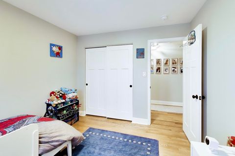 Tiny photo for 5 E Emerson Street, Arlington Heights, IL 60005 (MLS # 12588923)