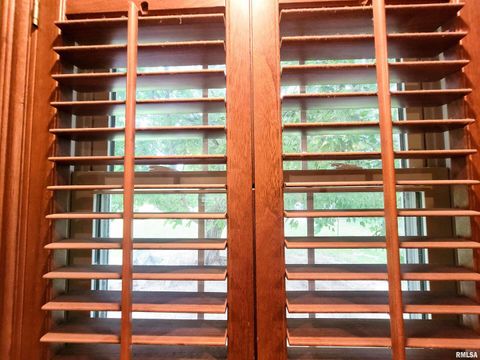 Tiny photo for 2517 Cherrybark Lane, Flora, IL 62839 (MLS # EB459469)