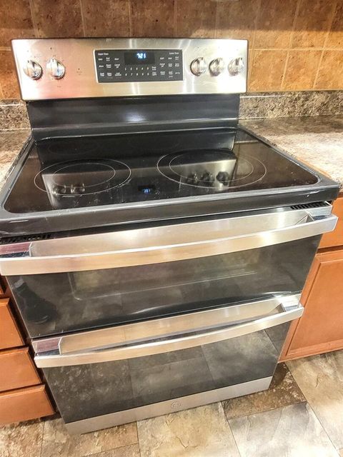 Tiny photo for 2517 Cherrybark Lane, Flora, IL 62839 (MLS # EB459469)