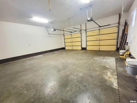 Tiny photo for 2517 Cherrybark Lane, Flora, IL 62839 (MLS # EB459469)