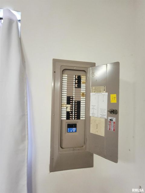 Tiny photo for 2517 Cherrybark Lane, Flora, IL 62839 (MLS # EB459469)