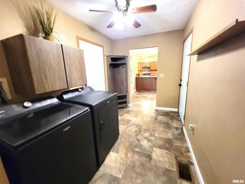 Tiny photo for 2517 Cherrybark Lane, Flora, IL 62839 (MLS # EB459469)