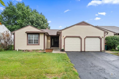 Photo of 1575 Brandywyn Lane, Buffalo Grove, IL 60089 (MLS # 12751674)