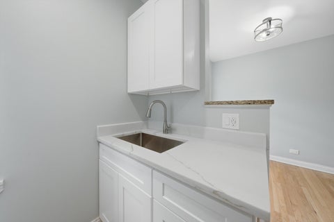 Tiny photo for 52 Forest Avenue #2N, Riverside, IL 60546 (MLS # 12762816)