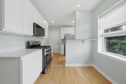 Tiny photo for 52 Forest Avenue #2N, Riverside, IL 60546 (MLS # 12762816)