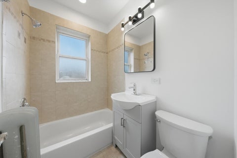 Tiny photo for 52 Forest Avenue #2N, Riverside, IL 60546 (MLS # 12762816)
