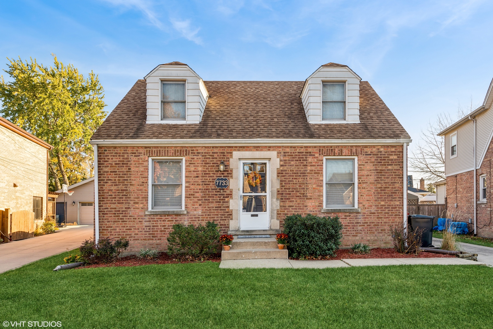 7733 W Glenlake Avenue