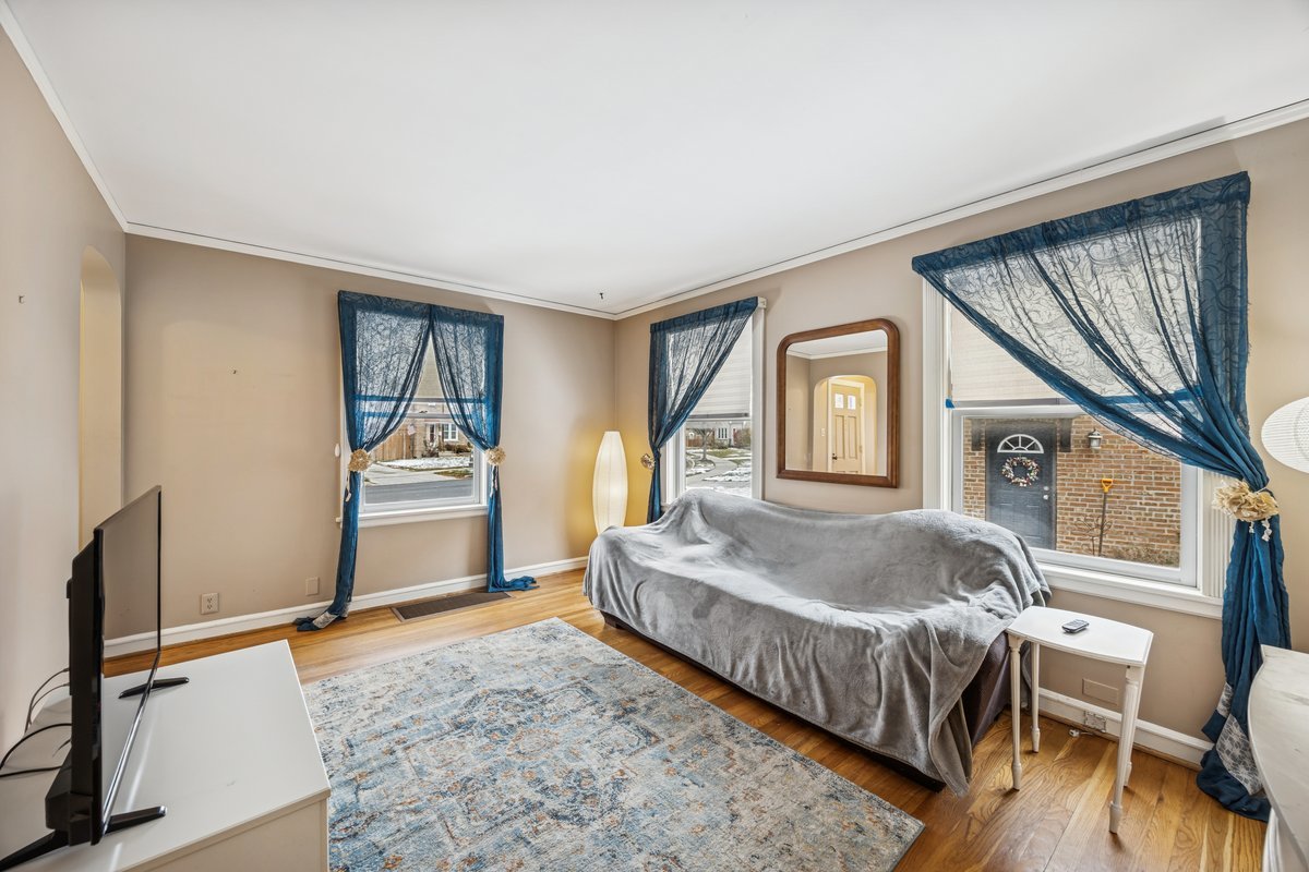 7733 W Glenlake Avenue