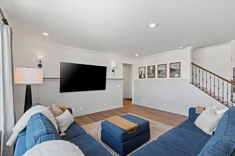 Tiny photo for 1069 Ardmoor Drive, Crystal Lake, IL 60012 (MLS # 12520020)