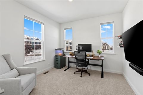 Tiny photo for 1069 Ardmoor Drive, Crystal Lake, IL 60012 (MLS # 12520020)