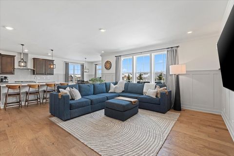 Tiny photo for 1069 Ardmoor Drive, Crystal Lake, IL 60012 (MLS # 12520020)