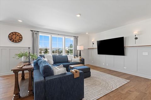 Tiny photo for 1069 Ardmoor Drive, Crystal Lake, IL 60012 (MLS # 12520020)