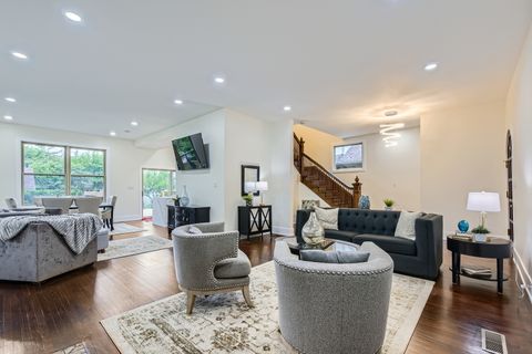 Tiny photo for 9556 S Winchester Avenue, Chicago, IL 60643 (MLS # 12492727)