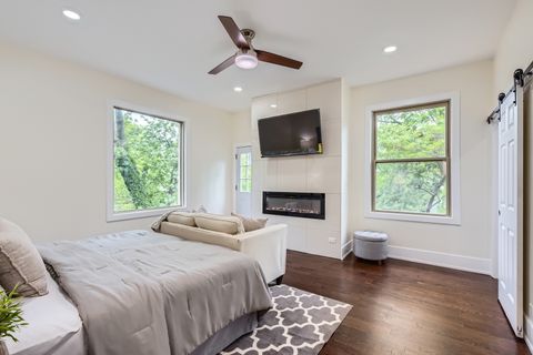 Tiny photo for 9556 S Winchester Avenue, Chicago, IL 60643 (MLS # 12492727)
