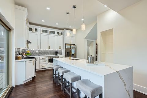 Tiny photo for 9556 S Winchester Avenue, Chicago, IL 60643 (MLS # 12492727)
