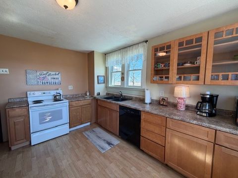 Tiny photo for 915 E Emery Road, Maroa, IL 61756 (MLS # 12604402)