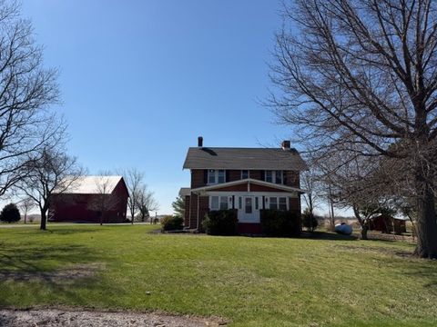 Photo of 915 E Emery Road, Maroa, IL 61756 (MLS # 12604402)