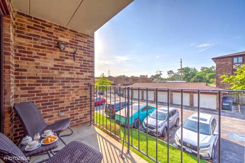 Tiny photo for 10524 Ridge Cove Drive #25B, Chicago Ridge, IL 60415 (MLS # 12737709)