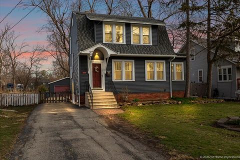 334 W School Street W Villa Park IL 60181