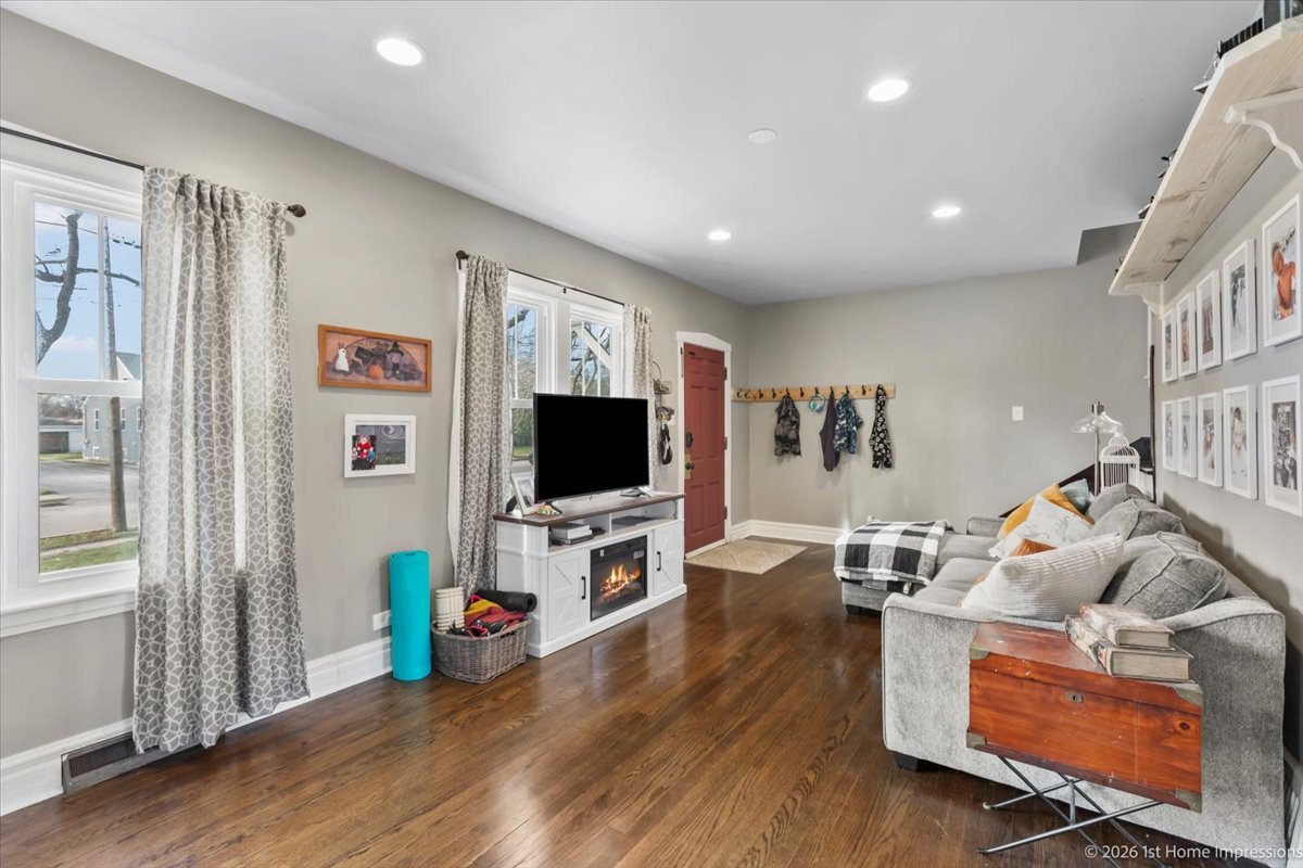 334 W School Street W