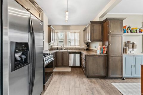 Tiny photo for 334 W School Street W, Villa Park, IL 60181 (MLS # 12616041)